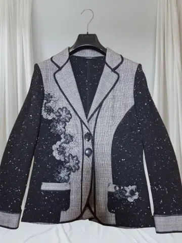 페고레일 pegorer 자켓 입체 꽃 모티브