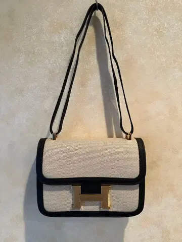 캔버스 H 금장 장식 백