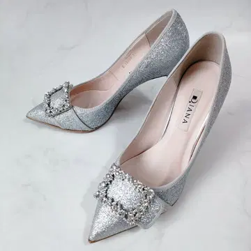 컨디션 최상 다이애나 DIANA 비쥬 버클 블랙 펌프스 글리터