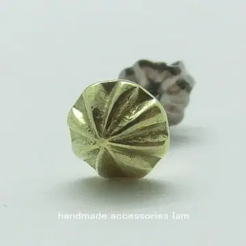 한쪽용 핸드메이드 콘초 스터드 귀걸이 놋쇠 티타늄 포스트