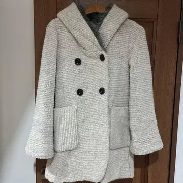 따뜻한 더블 버튼 코트