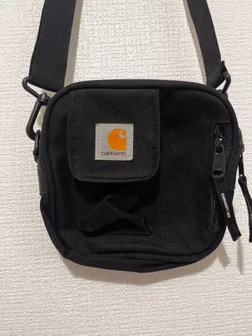 Carhartt 블랙 사코슈