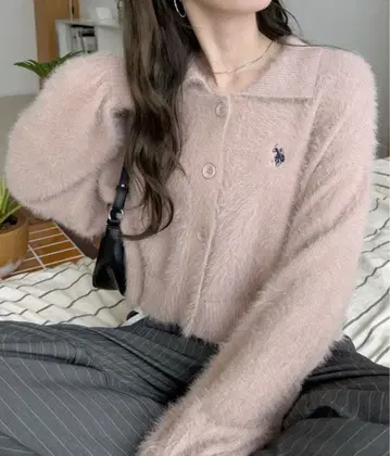 카라 부착 샤기 볼륨 슬리브 니트