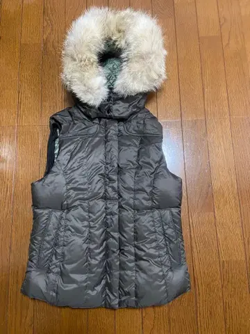 VI 새상품급 CTRINOX 빅토리녹스 코요테 퍼 부착 다운 자켓