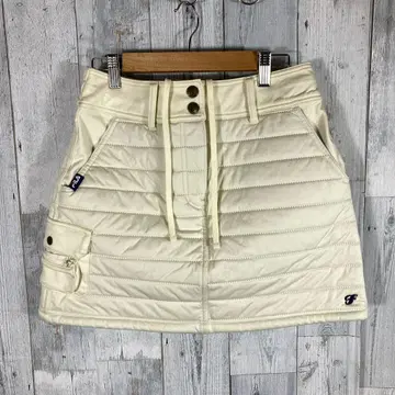 FILA 아이보리 퀼팅 스커트 여성용 M 사이즈