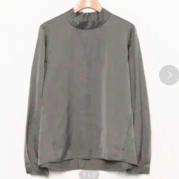 이에나 하이넥 블라우스 티셔츠