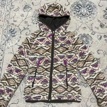 patagonia 플리스 자켓 베이지/보라색