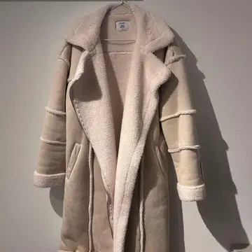 베이지 롱 코트