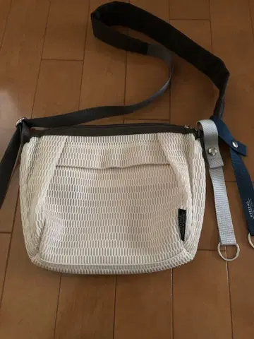 EDITA. 에디타 숄더백