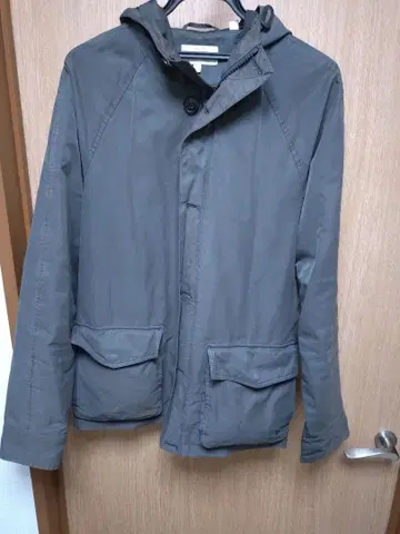 JACK WILLS 후드 부착 자켓 그레이