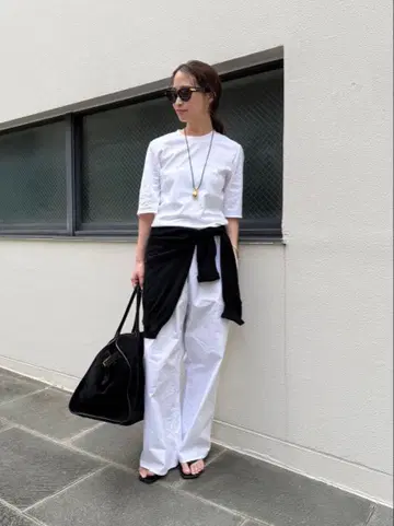 (im) perf. Carve T-Shirts / White