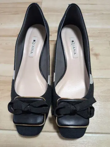 다이애나 리본 포함 하이힐 펌프스 도트