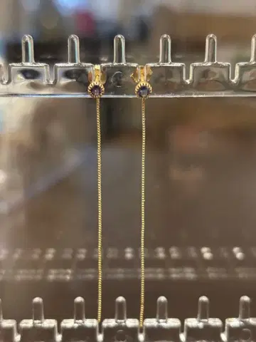 [ 새상품급 ] BLOOM 엘레강트 골드 롱 체인 귀걸이