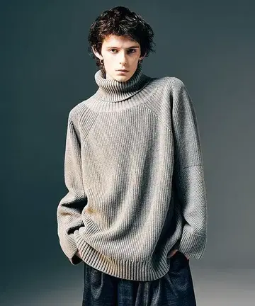 glamb 살만 터틀넥 니트 S 오버 사이즈