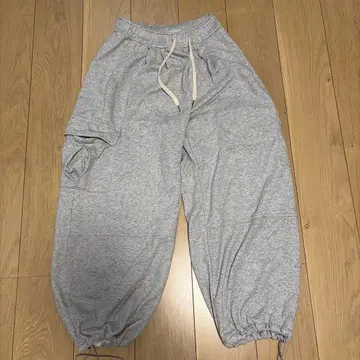 그레이 조거 팬츠 맨투맨 소재