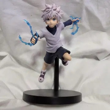 키루아 조르딕 점프 포즈 피규어