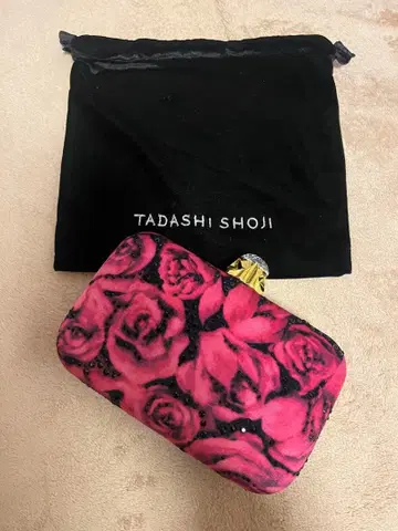 TADASHI SHOJI 장미 무늬 파우치