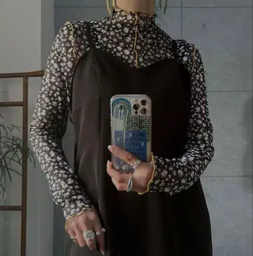 SERi9 플라워 프린트 시스루 상의