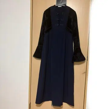 [ Ellno de Mavie ] 파이핑 벨로아 차이나 원피스