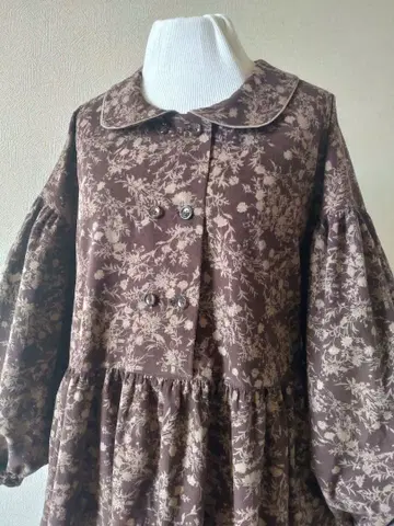 둥근 카라 더블 버튼 원피스