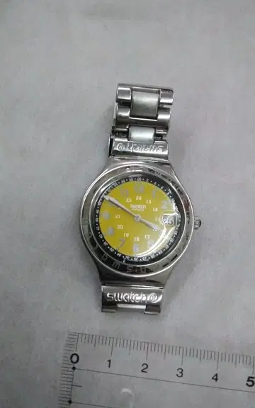 Swatch 작동 손목시계