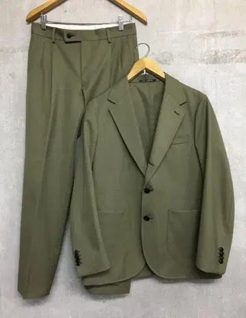 애로우즈 새상품급 최근 모델 그린 라벨 트윌 3B 셋업 수트