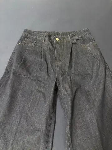 cupping zone raw denim