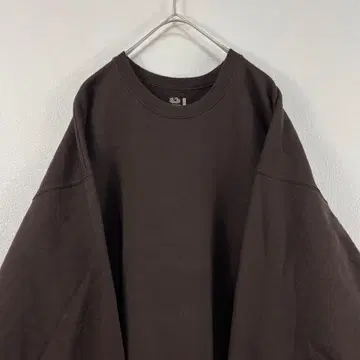 프룻 오브 더 룸 맨투맨 브라운