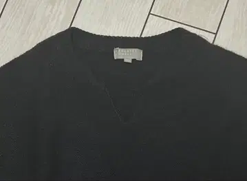 블랙 V넥 니트 스웨터 긴팔