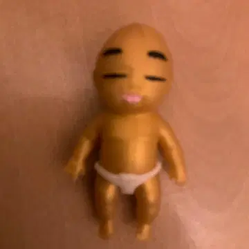 골드 컬러 아기 피규어 약 10cm