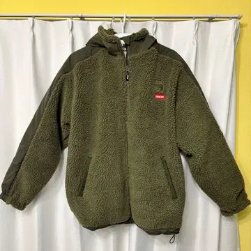 mozo 플리스 자켓 올리브색