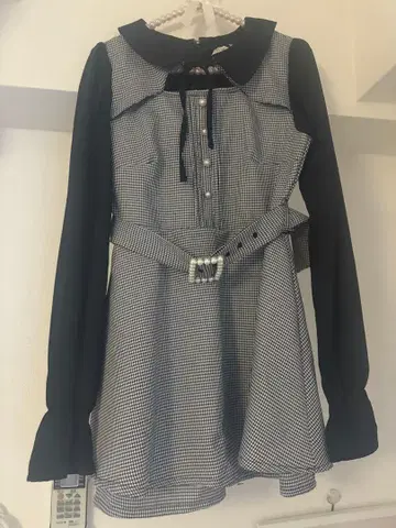 evelyn 초커 원피스 하운드투스 체크 패턴