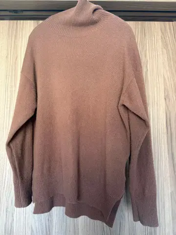 저널 스탠다드 캐시미어 터틀넥 스웨터 브라운