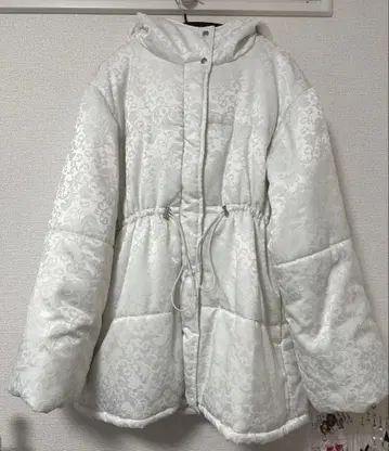 Lovilyn 자카드 미들 기장 에코 다운 자켓