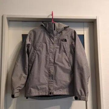 THE NORTH FACE 체크 무늬 마운틴 파카 S 사이즈