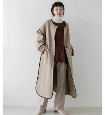 Kastane 파이핑 코트