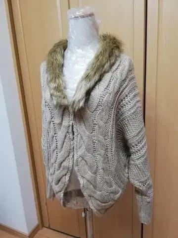 미사용 프로슈머 (하나이 유키코) 퍼 탈부착 가능 판초풍 가디건