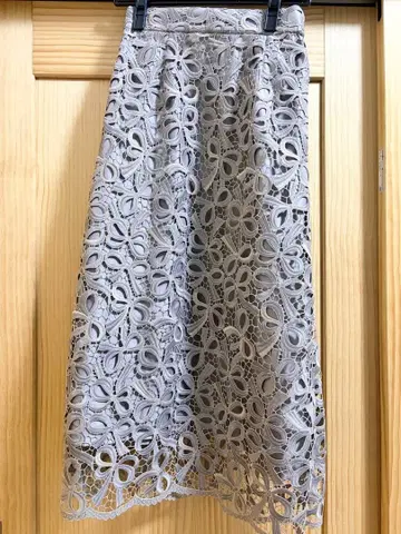 [ 쿠튀르 브로치 ] 레이스 롱 스커트 리본 무늬 세레모니