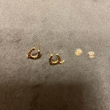 말발굽 귀걸이 다이아 10k