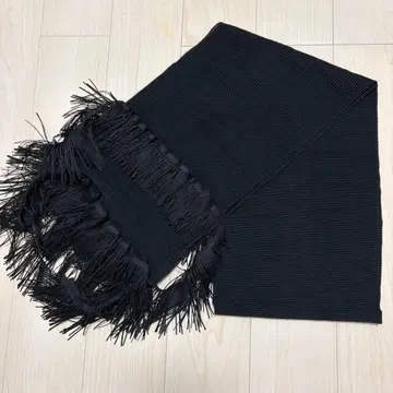 블랙 프린지 부착 스톨