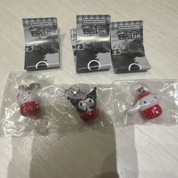 산리오 캐릭터즈 딸기 메지루시 액세서리 가챠