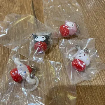 산리오 메지루시 액세서리 딸기