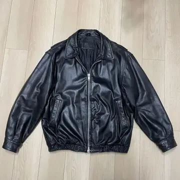 [컨디션 최상] 세인트 존스 베이 블랙 가죽 자켓