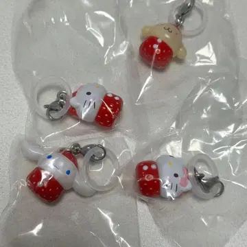 산리오 캐릭터즈 딸기 메지루시 액세서리 가챠