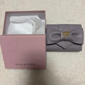 Maison de FLEUR 리본 3단 폴더형 지갑
