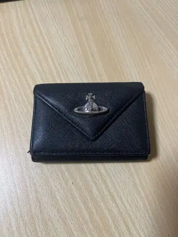 비비안 웨스트우드 3단 폴더형 지갑