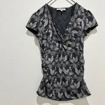 새상품급 [ 로라 애슐리 ] (USA6/S~M) 플라워 프린트/반팔 상의