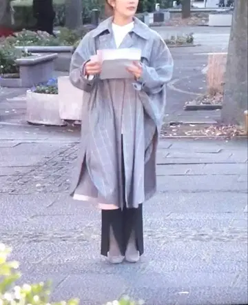 FURFUR 오버사이즈 트렌치코트 그레이 계열 체크