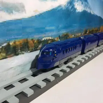 프라레일, 남해전철 라피트