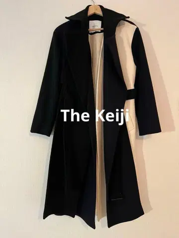 THE KEIJI 바이컬러 롱 코트 블랙과 아이보리